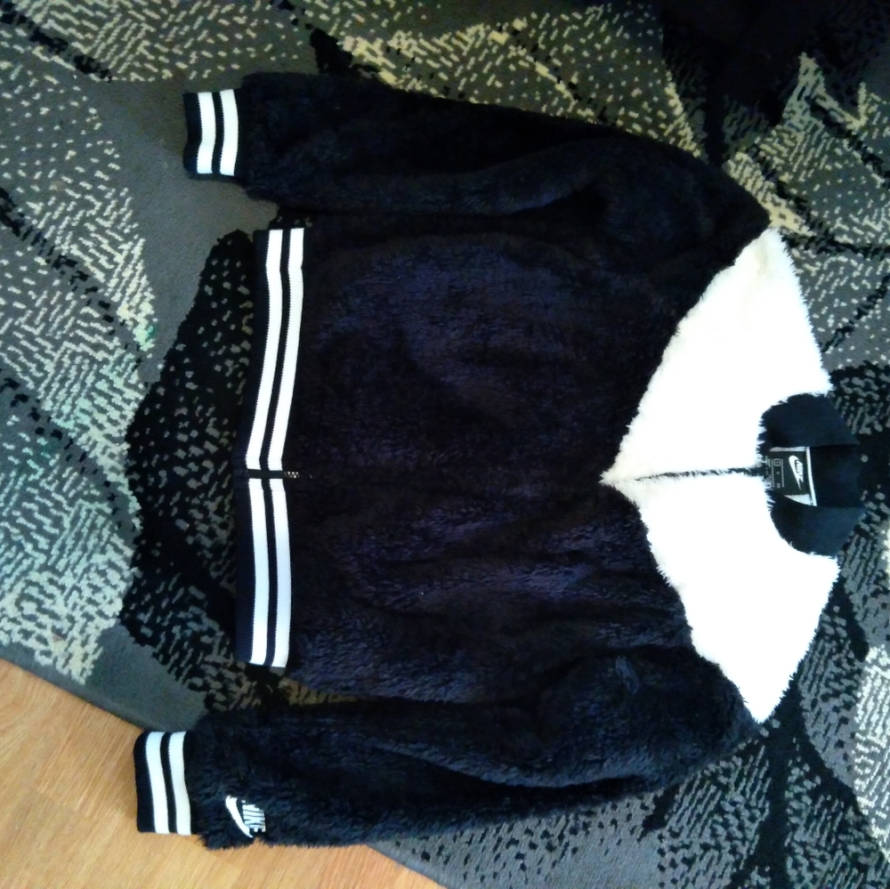 Nike sherpa jacket